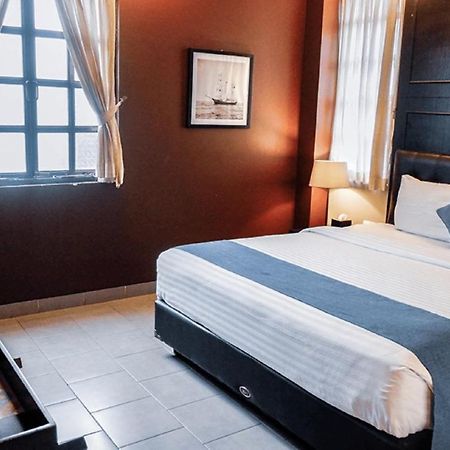 Triple Seven Bed & Breakfast Bandung Exterior photo