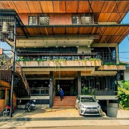 Triple Seven Bed & Breakfast Bandung Exterior photo