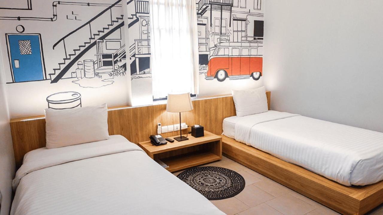 Triple Seven Bed & Breakfast Bandung Exterior photo
