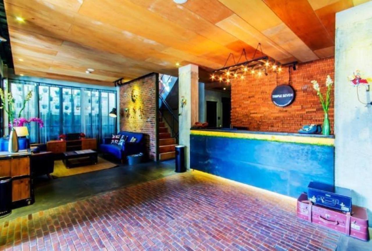 Triple Seven Bed & Breakfast Bandung Exterior photo