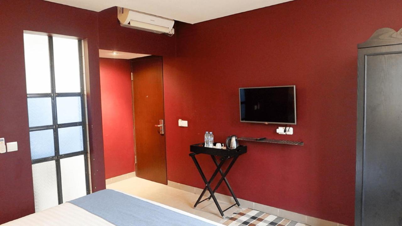 Triple Seven Bed & Breakfast Bandung Exterior photo