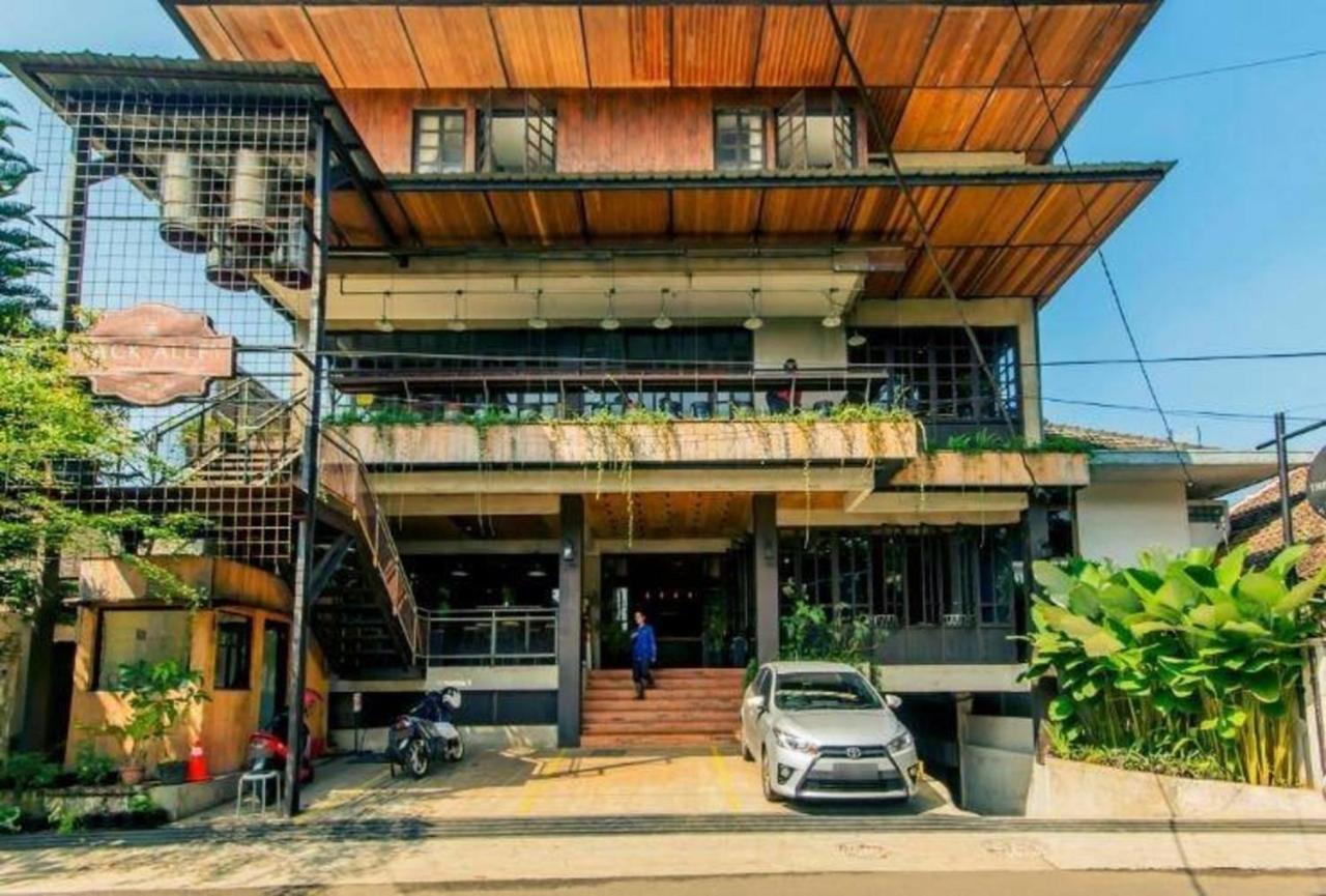 Triple Seven Bed & Breakfast Bandung Exterior photo